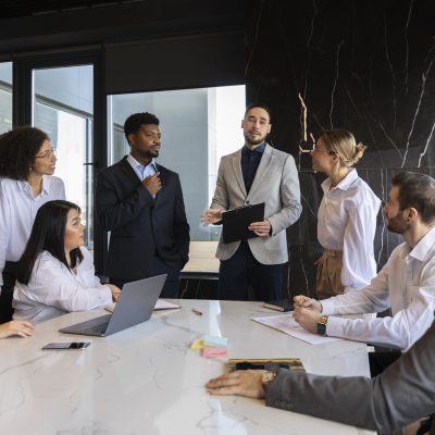 pessoas-que-participam-evento-de-negocios pessoas-que-participam-evento-de-negocios